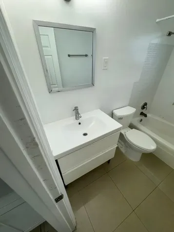512 SW 2nd Street Hallandale Beach FL 33009