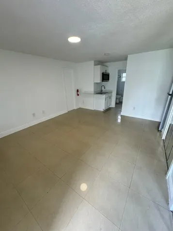 512 SW 2nd Street Hallandale Beach FL 33009