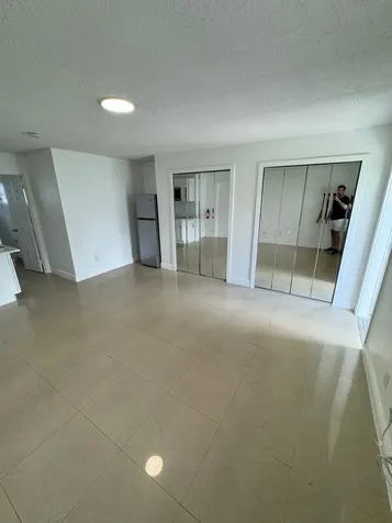 512 SW 2nd Street Hallandale Beach FL 33009