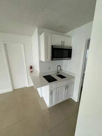 512 SW 2nd Street Hallandale Beach FL 33009
