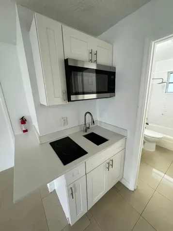 512 SW 2nd Street Hallandale Beach FL 33009
