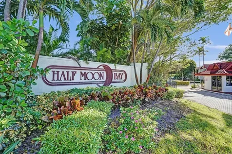 107 Half Moon Circle Hypoluxo FL 33462