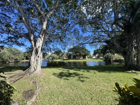 812 Sw 9th Street Circle Boca Raton FL 33486