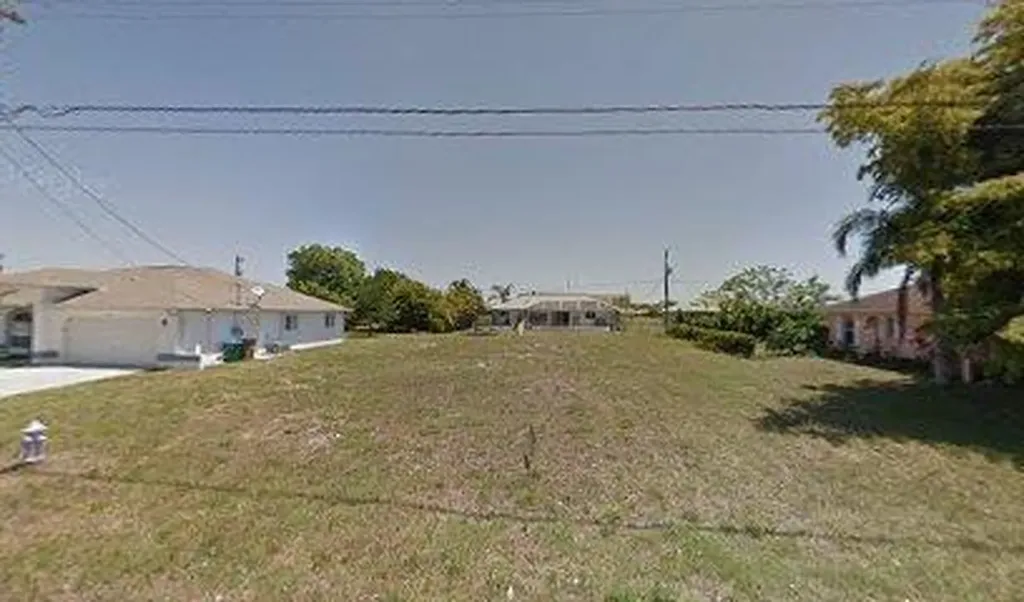 1111 SE 5th Avenue Cape Coral FL 33990