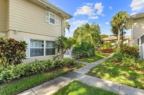 4801 Roxbury Court Boynton Beach FL 33436