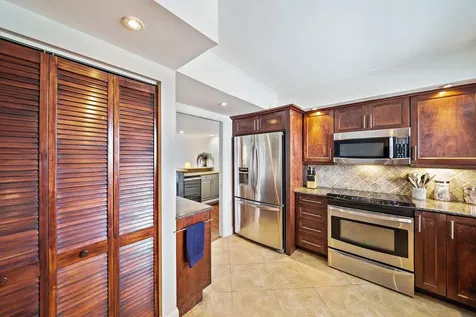 301 Lake Shore Drive Lake Park FL 33403