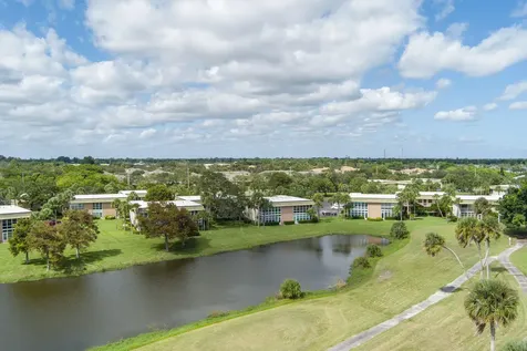 40 Vista Gardens Trail Vero Beach FL 32962
