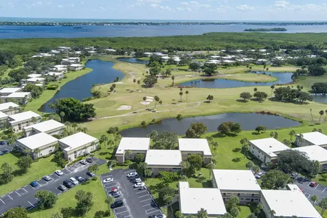40 Vista Gardens Trail Vero Beach FL 32962