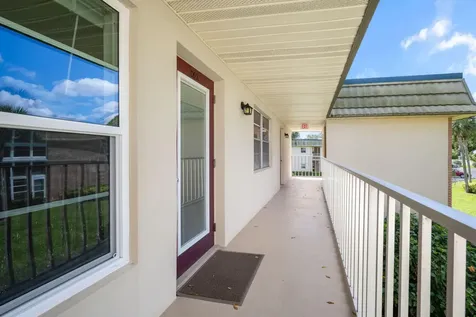 40 Vista Gardens Trail Vero Beach FL 32962