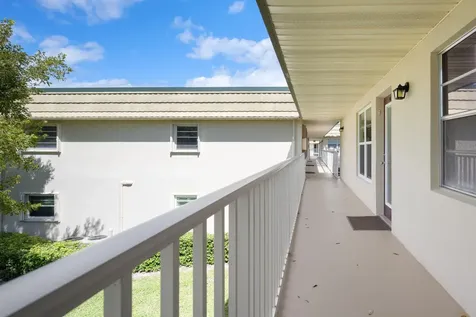 40 Vista Gardens Trail Vero Beach FL 32962
