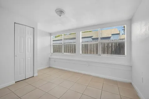 146 W 18th Street Riviera Beach FL 33404