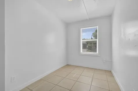 146 W 18th Street Riviera Beach FL 33404