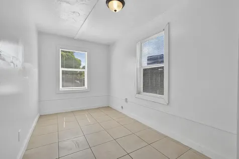 146 W 18th Street Riviera Beach FL 33404