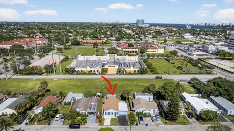 146 W 18th Street Riviera Beach FL 33404