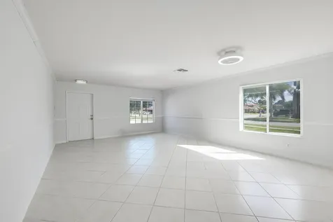 2882 Sw Cape Breton Drive Port Saint Lucie FL 34953