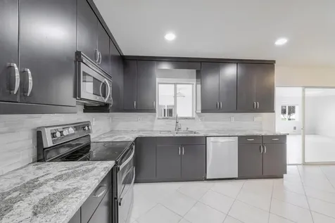 2882 Sw Cape Breton Drive Port Saint Lucie FL 34953