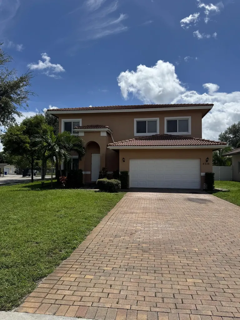 4518 Nw 36th Court Lauderdale Lakes FL 33319