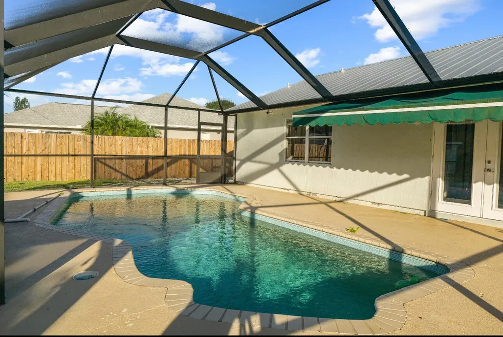 2230 SE Dill Lane Port Saint Lucie FL 34952