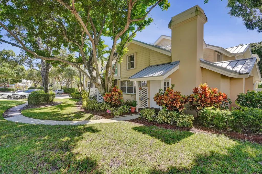2401 Amherst Court Boynton Beach FL 33436