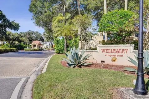 2401 Amherst Court Boynton Beach FL 33436