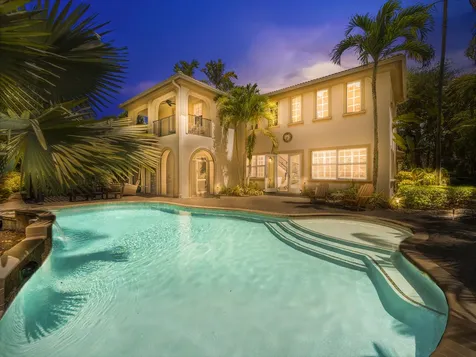 932 Mill Creek Drive Palm Beach Gardens FL 33410