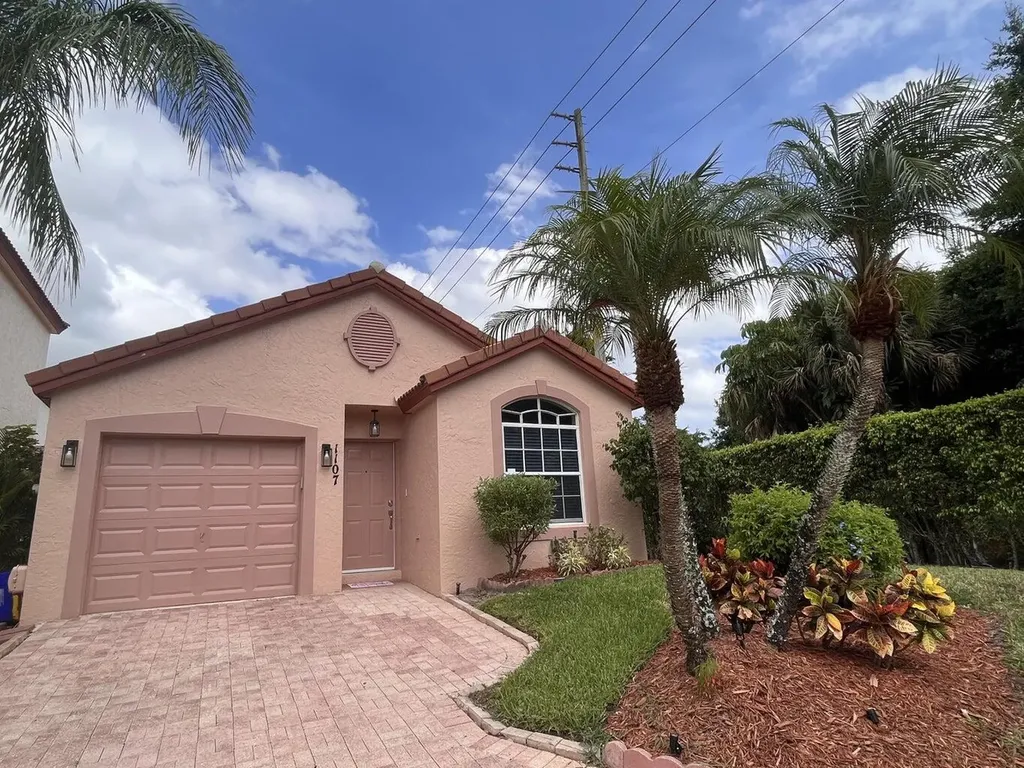1107 Via Jardin Riviera Beach FL 33418
