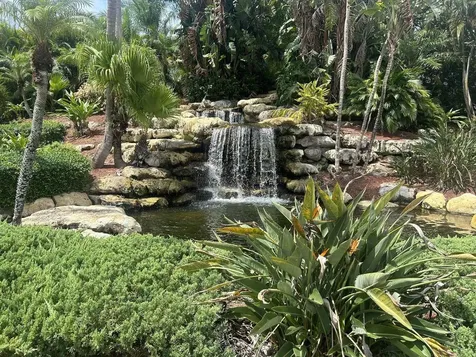 1107 Via Jardin Riviera Beach FL 33418