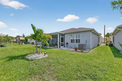 812 Persimmon Place Fort Pierce FL 34981