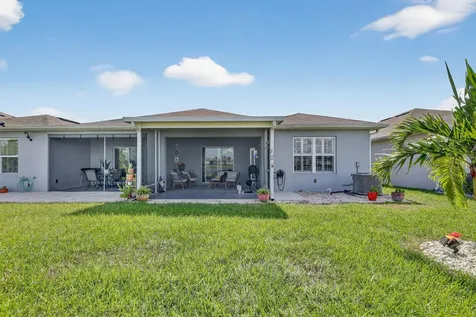 812 Persimmon Place Fort Pierce FL 34981