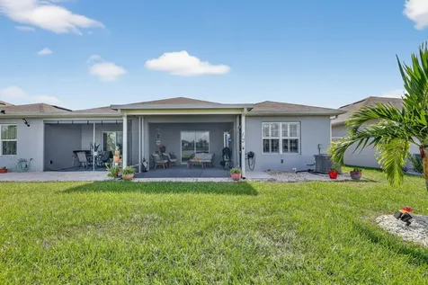 812 Persimmon Place Fort Pierce FL 34981