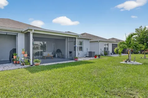 812 Persimmon Place Fort Pierce FL 34981