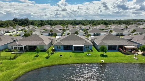 812 Persimmon Place Fort Pierce FL 34981