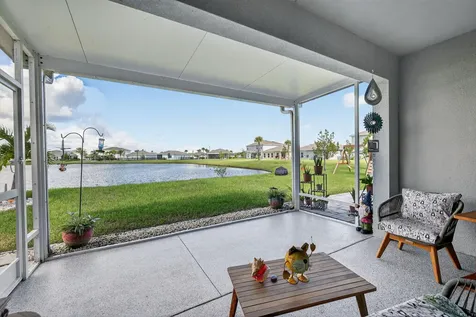 812 Persimmon Place Fort Pierce FL 34981