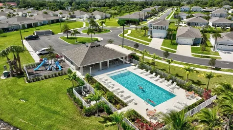 812 Persimmon Place Fort Pierce FL 34981