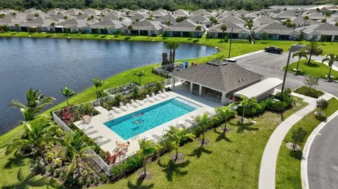 812 Persimmon Place Fort Pierce FL 34981
