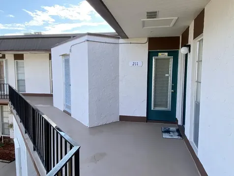 7 Greenway Royal Palm Beach FL 33411