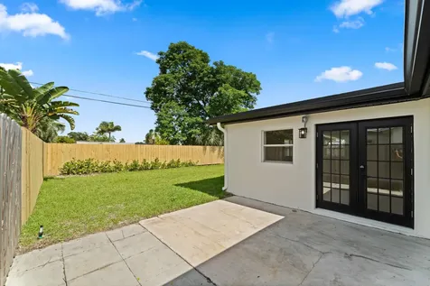 3797 Bahama Road Palm Beach Gardens FL 33410