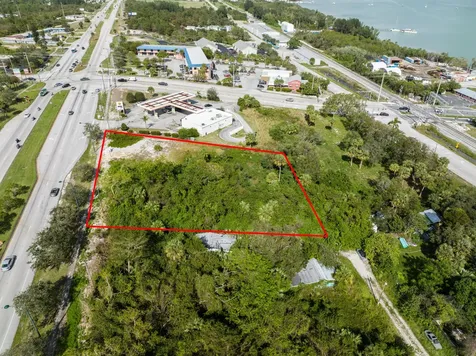 1988 N Us Highway 1 Fort Pierce FL 34946