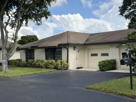 4916 Eaglewood Road Boynton Beach FL 33436