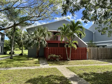 23 Crossings Circle Boynton Beach FL 33435