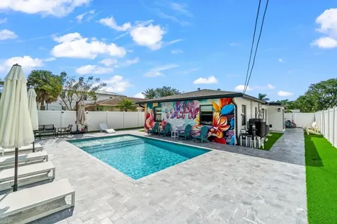 217 NE 11th Street Delray Beach FL 33444