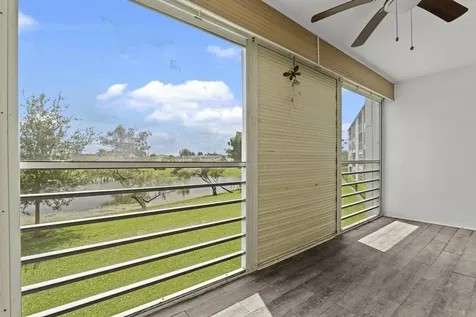 2044 Hythe C Boca Raton FL 33434