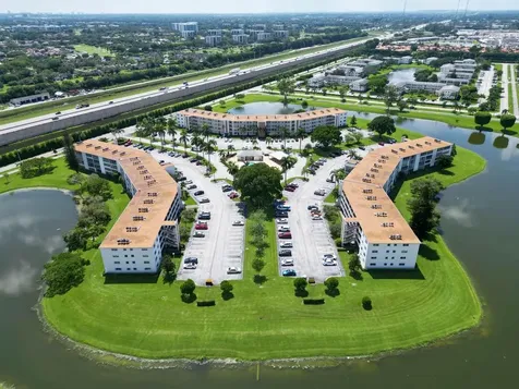 2044 Hythe C Boca Raton FL 33434