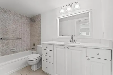 2044 Hythe C Boca Raton FL 33434