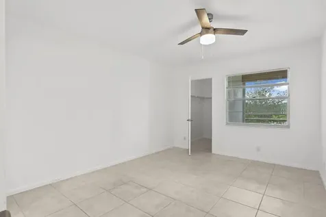 2044 Hythe C Boca Raton FL 33434