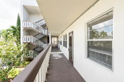 2044 Hythe C Boca Raton FL 33434