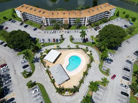 2044 Hythe C Boca Raton FL 33434