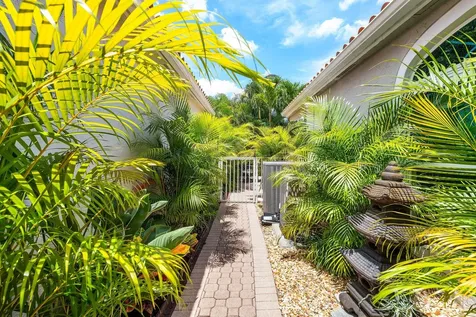 17275 Antigua Point Way Boca Raton FL 33487