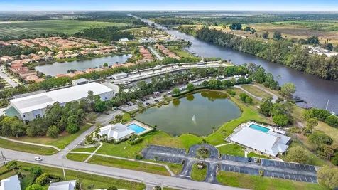 2912 Sw Porpoise Circle Stuart FL 34997
