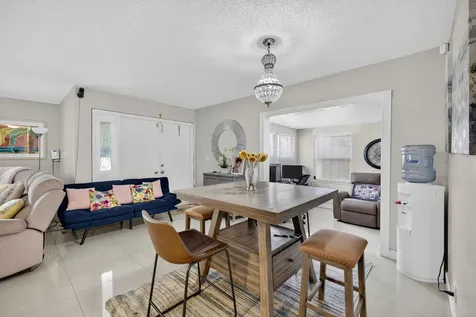 6133 Sw 5th Street Margate FL 33068